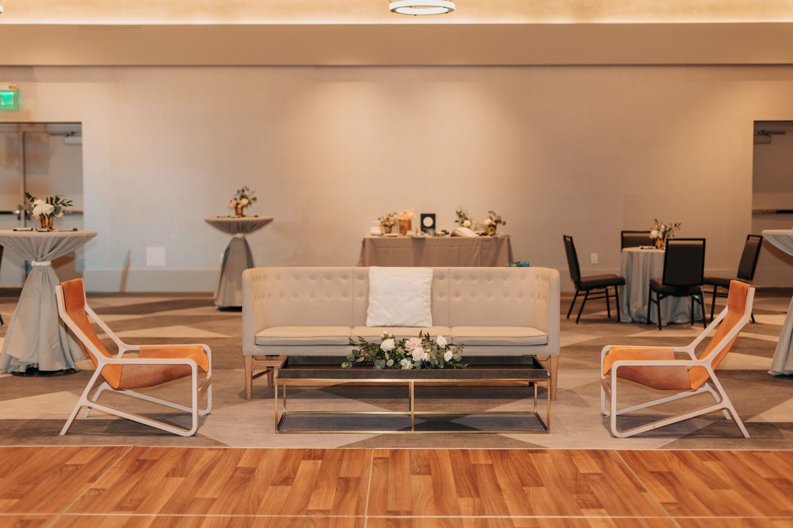 mountain-shadows-resort-ballroom-lounge-seating-around-dance-floor